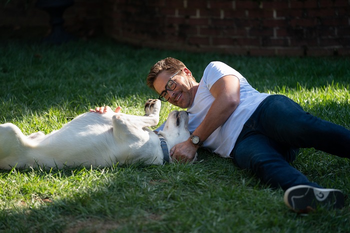 Dog Gone. Rob Lowe as John in Dog Gone. Cr. Bob Mahoney/Netflix © 2022.